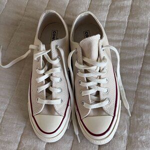 Converse Low Chucks, Off White Women's 8